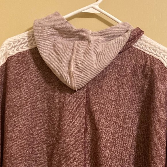 Aztec Design Poncho - Picture 4 of 5